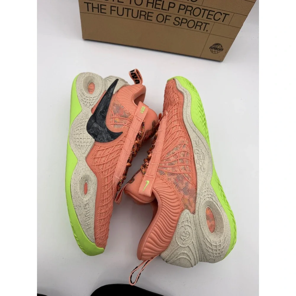 Nike cosmic unity